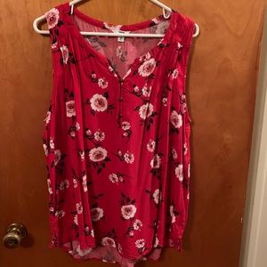 New sleeveless top never worn
